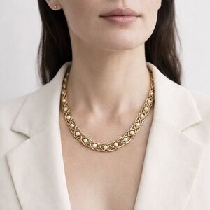 VINTAGE AVON Gold Tone Woven Chain Pearl Necklace 18.5”